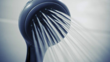 banho diario ajuda a combater a depressao