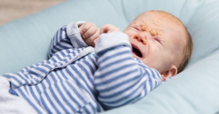 sinais que o bebê está com calor