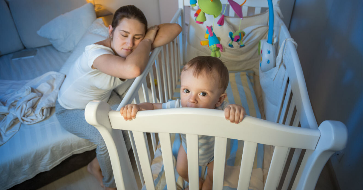 Bebê que não dorme é normal? Veja por que isso acontece