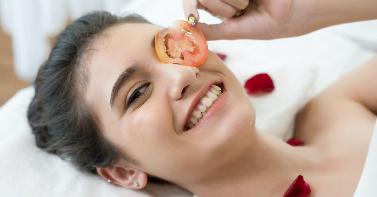 benefícios tomate para a pele