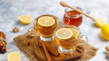 chá de limão e mel