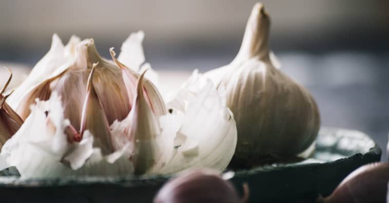 benefícios do alho e efeitos na saúde