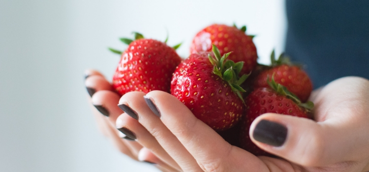 benefícios do morango para saúde