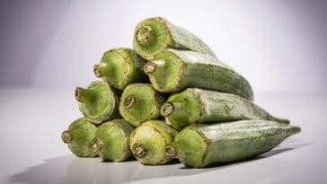 benefícios do quiabo e seus malefícios