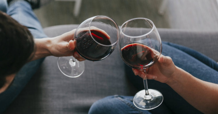 benefícios do vinho tinto