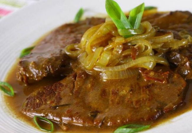 bife na panela de pressão com especiarias