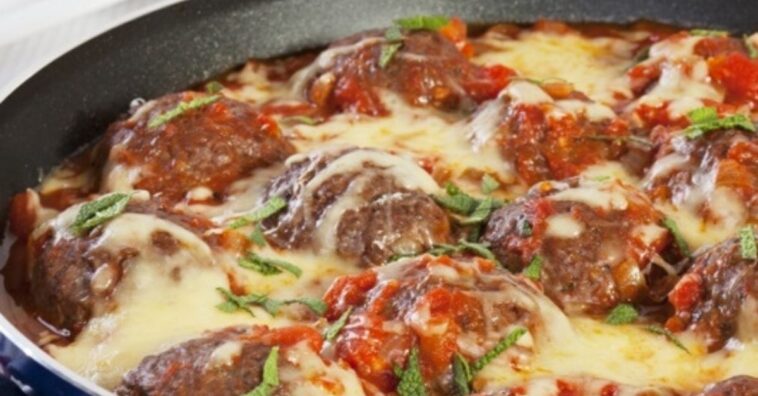 bolinha de carne ao molho