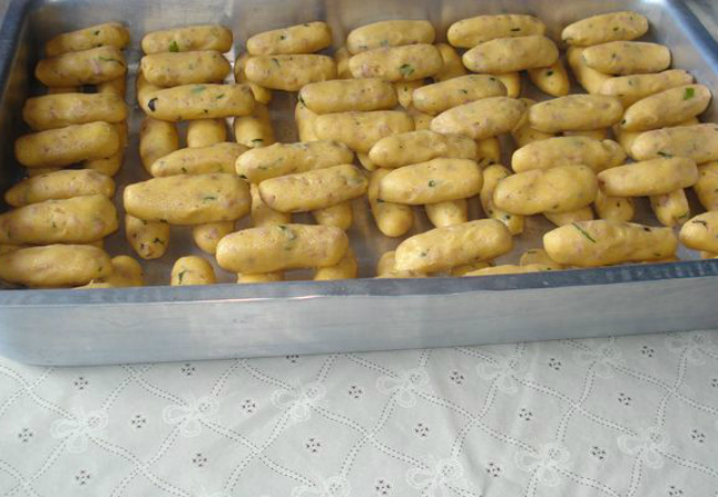 bolinho caipira de linguiça