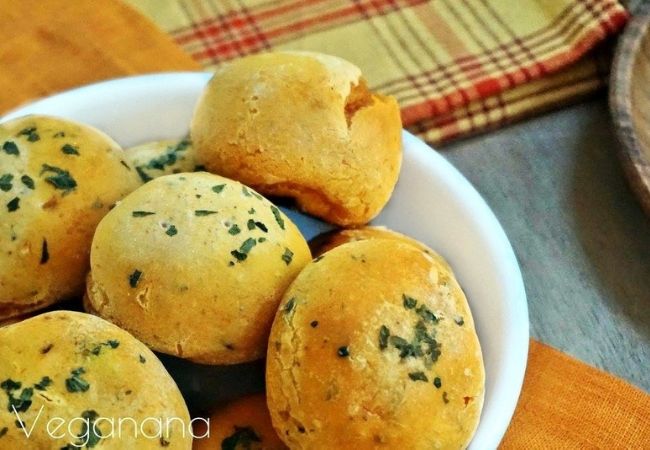 bolinho de batata-doce com queijo e polvilho