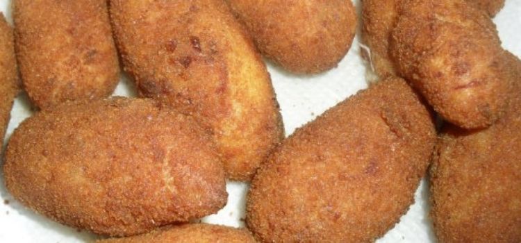 receita de bolinho de batata com carne seca