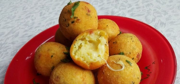 receita de bolinho de batata recheado com queijo