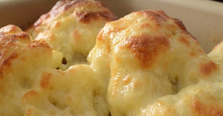 bolinho de couve-flor com queijo