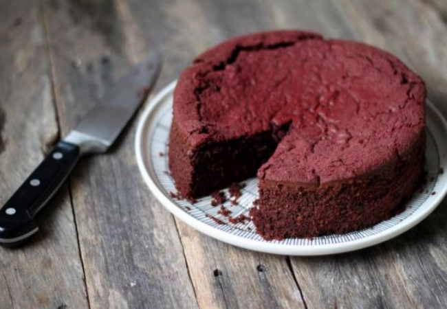 bolo de beterraba e café