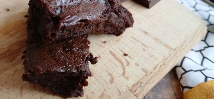 bolo 3 ingredientes de chocolate