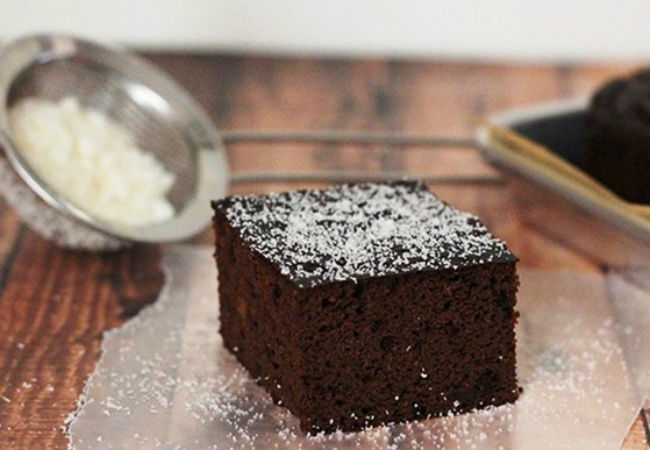 bolo de chocolate light com beijinho