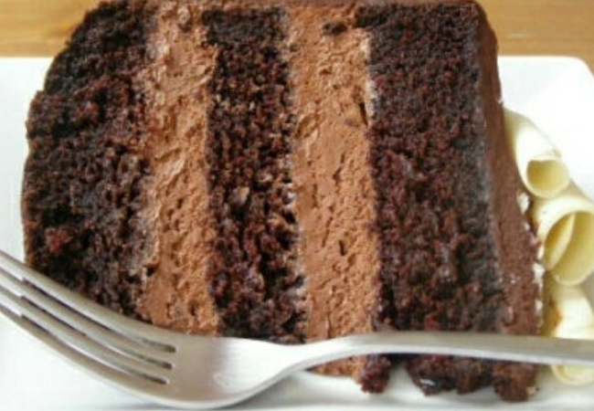 receita bolo de chocolate recheado mousse