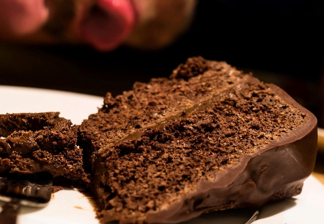 receita bolo de chocolate recheado vegan