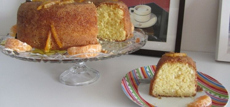 bolo de tangerina com iogurte e coco