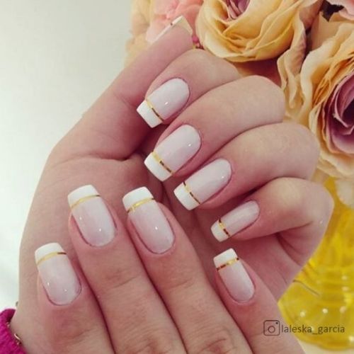 modelo branco com linha dourada