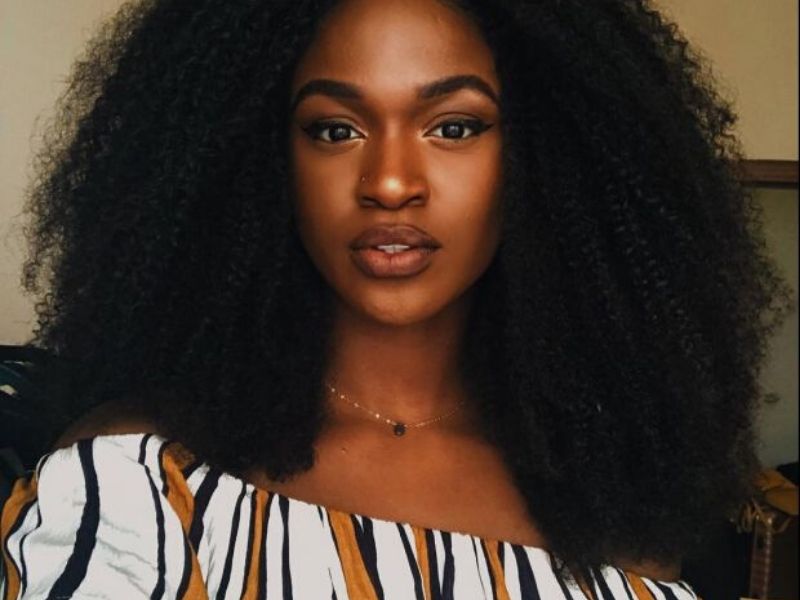 modelo cabelo crespo médio repicado