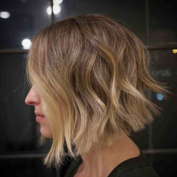 modelo cabelos curtos repicados pontas