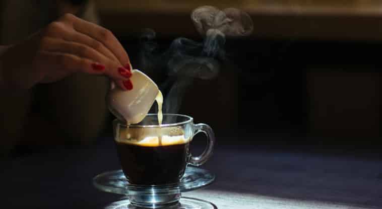 café e óleo de coco para emagrecer