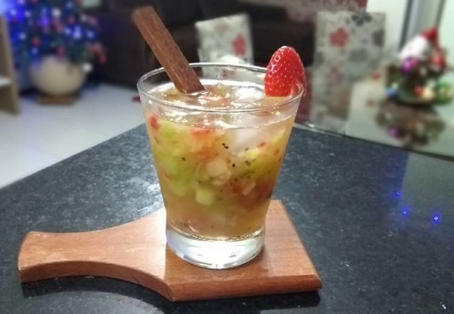 caipirinha de morango e kiwi