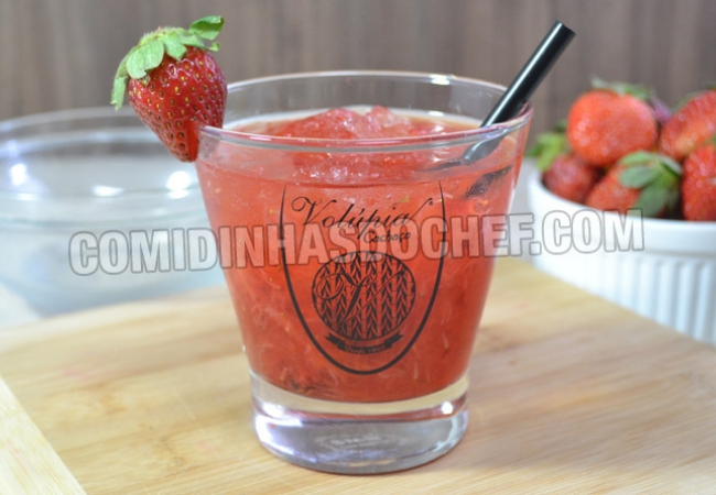 receita caipirinha de morango simples