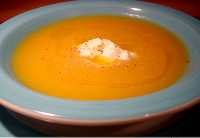 caldo de abóbora com queijo cottage