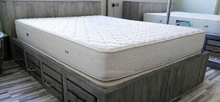 modelo cama de pallet com gavetas