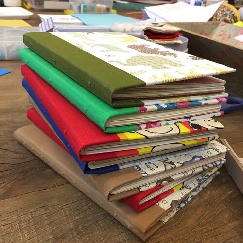 artesanato com papelão capa de caderno