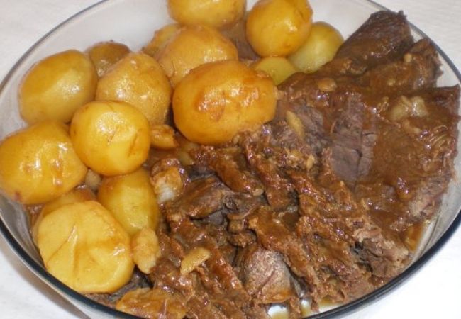 carne na pressão com batatinha