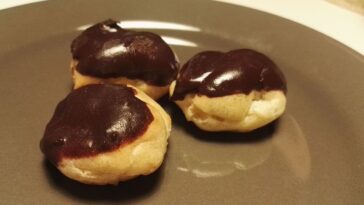 carolinas com recheio de doce de leite