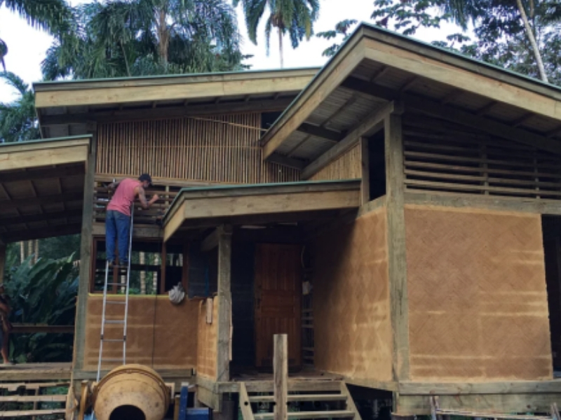 modelo casas sustentaveis madeira barro