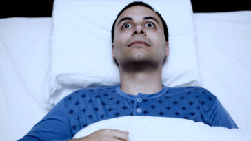 espasmos durante o sono