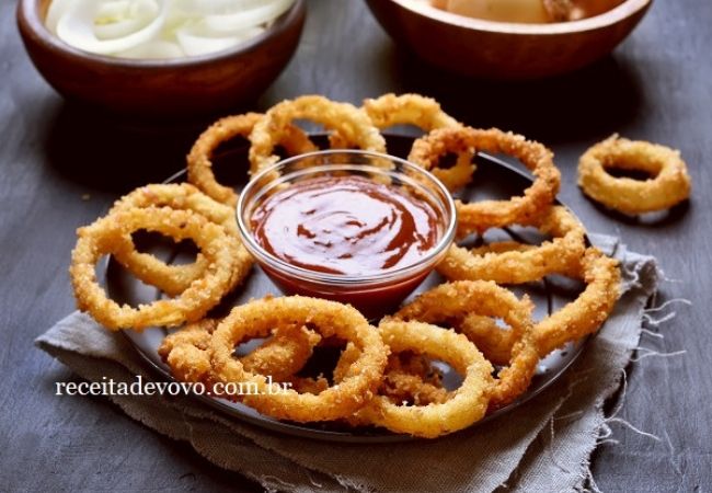 cebola com queijo parmesão