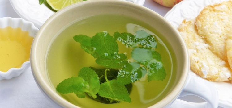 chás para gripe com hortelã