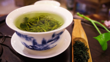 chá de salsa emagrece