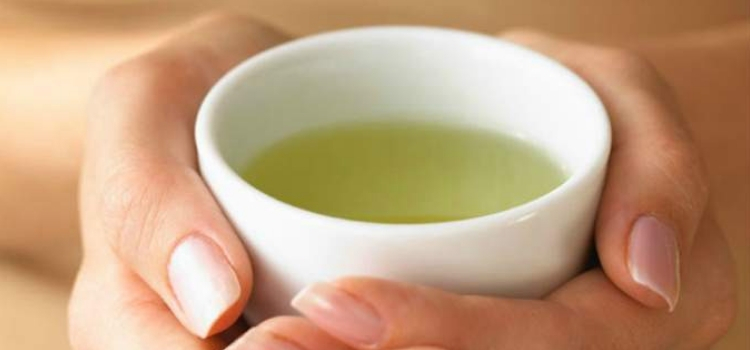 chá verde para unhas saudáveis
