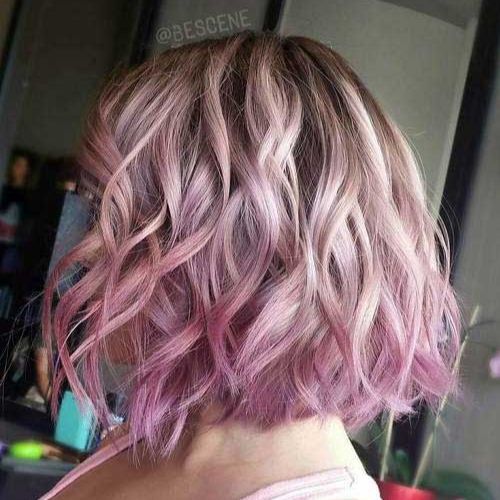 modelo chanel ondulado com ombré rosa