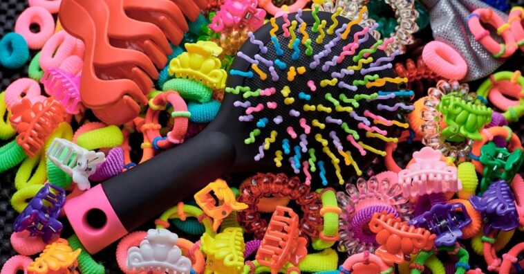 clipes de cabelo formato borboleta