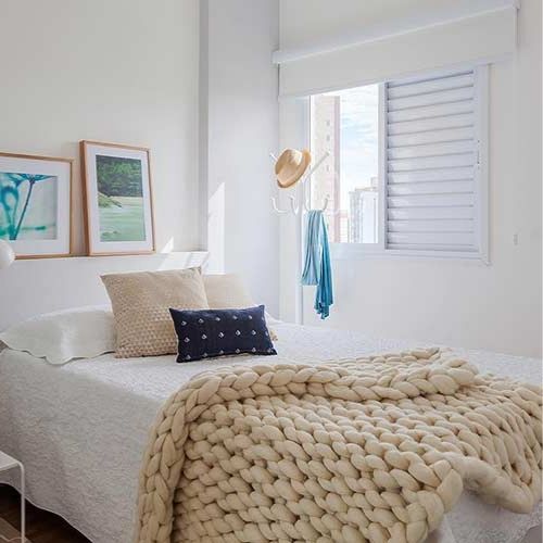 decoração de quarto simples coberta artesanal tricô