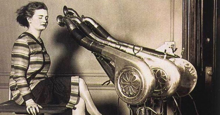 coisas absurdas que as mulheres faziam antigamente em nome da beleza