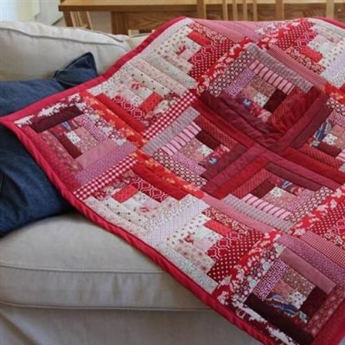 modelo colcha de retalhos vermelha