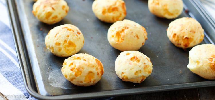 comida mineira e pão de queijo