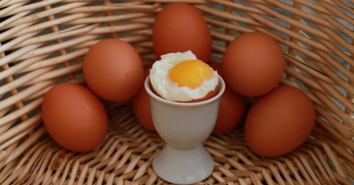 descascar ovo cozido