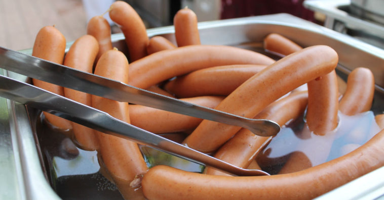 como é feita a salsicha