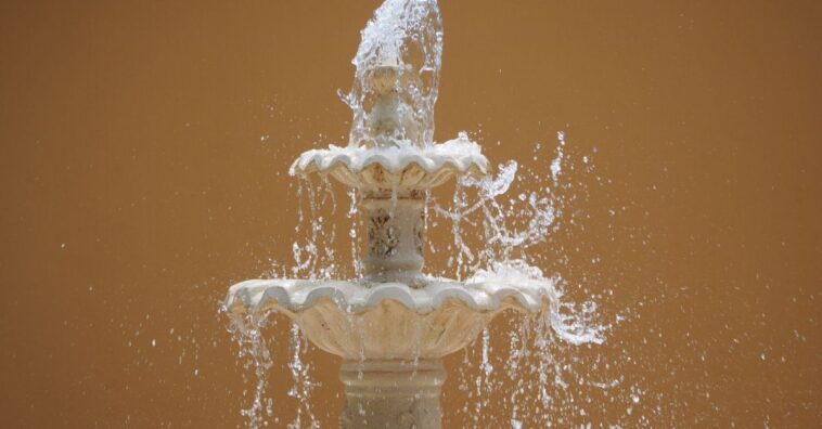 como fazer fonte de água