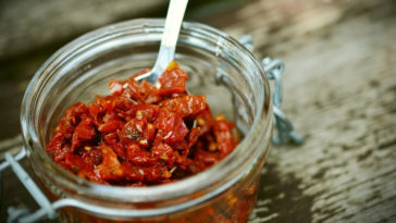 como fazer tomate seco