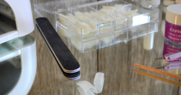 como fazer unhas de gel